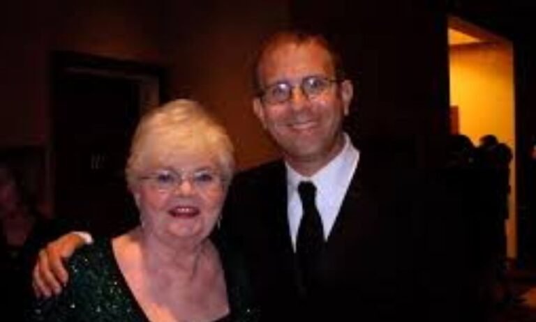 Charles Kakatsakis: Life, Family, Career, and Untold Facts Charles Kakatsakis