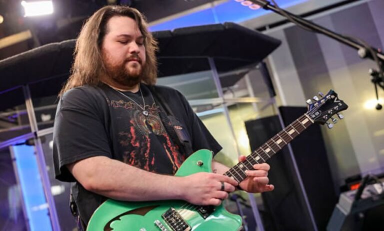 wolfgang van halen net worth