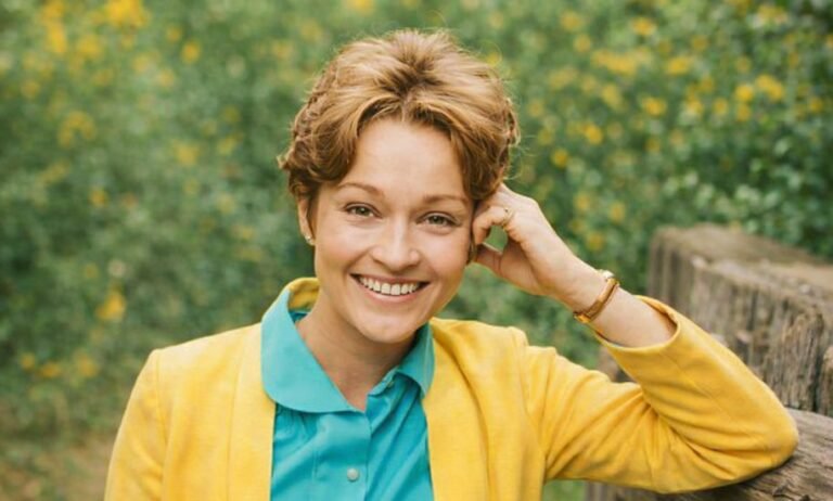 Who Is Janet Fielding? – Where She Is Now, Doctor Who, Tegan, Sophie Aldred and More Janet Fielding